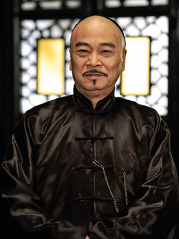 十月围城剧情介绍_纵横剧情网