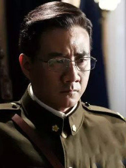 潜伏在黎明之前剧情介绍_纵横剧情网