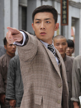 血色黎明剧情介绍_纵横剧情网