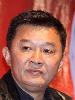 出笼马骝剧情介绍_纵横剧情网