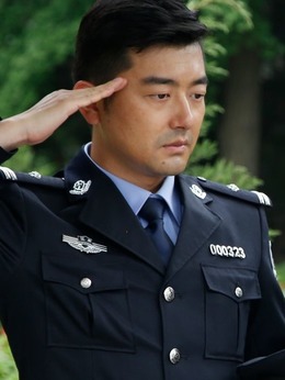 战斧行动剧情介绍_纵横剧情网