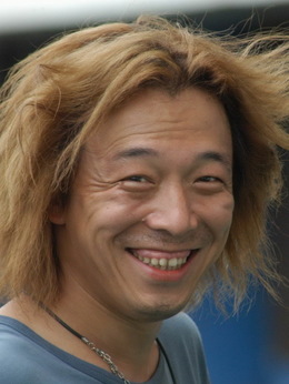 疯狂的赛车剧情介绍_纵横剧情网