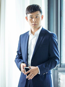我的亲爹和后爸剧情介绍_纵横剧情网