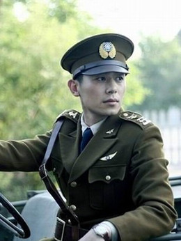 远去的飞鹰剧情介绍_纵横剧情网