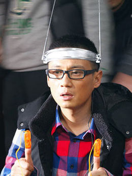 老严有女不愁嫁剧情介绍_纵横剧情网