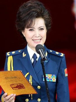 致敬英雄剧情介绍_纵横剧情网